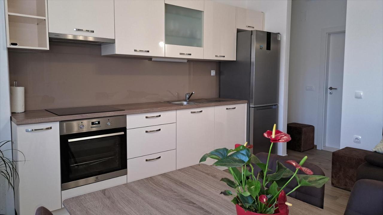 Holiday Apartman Kaštela Esterno foto