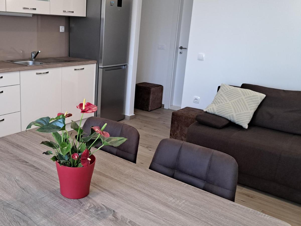 Holiday Apartman Kaštela Esterno foto