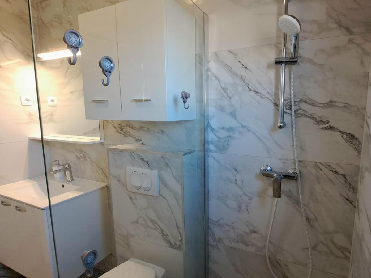 Holiday Apartman Kaštela Esterno foto