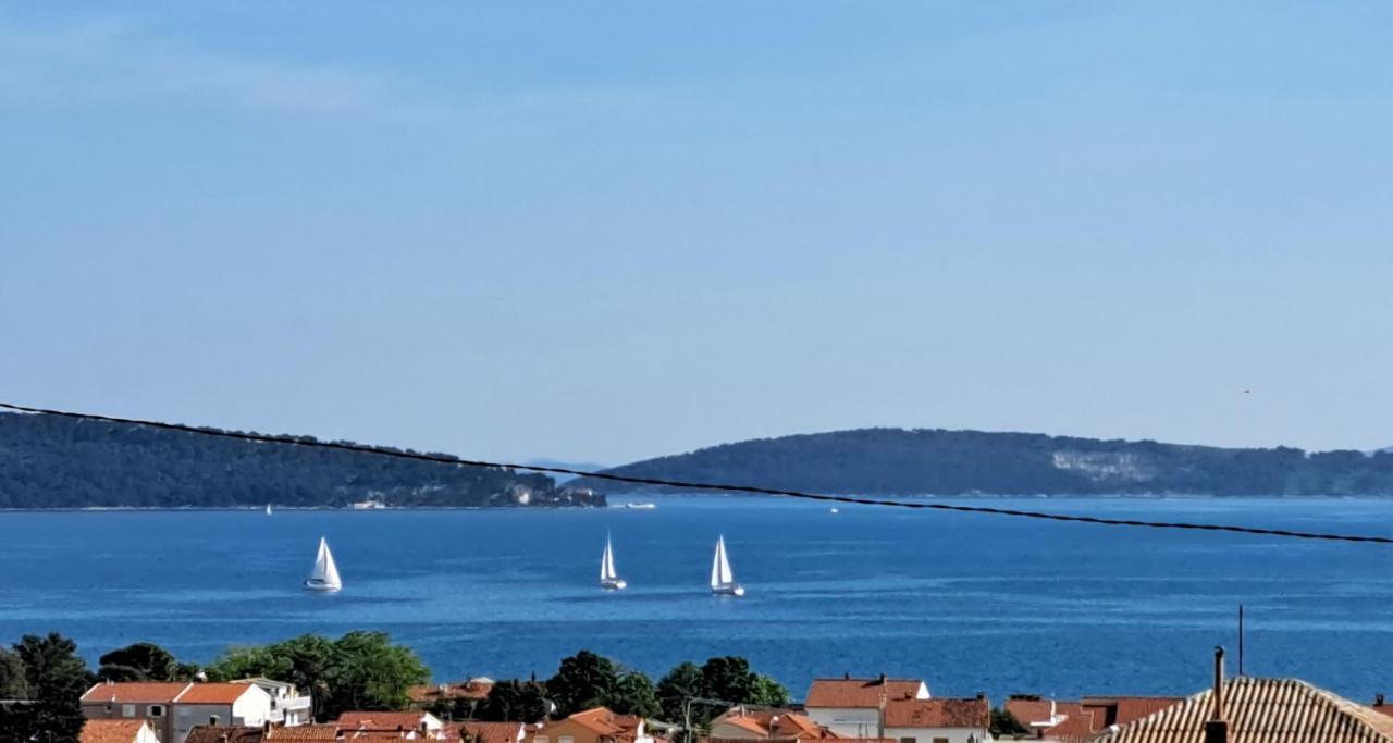 Holiday Apartman Kaštela Esterno foto