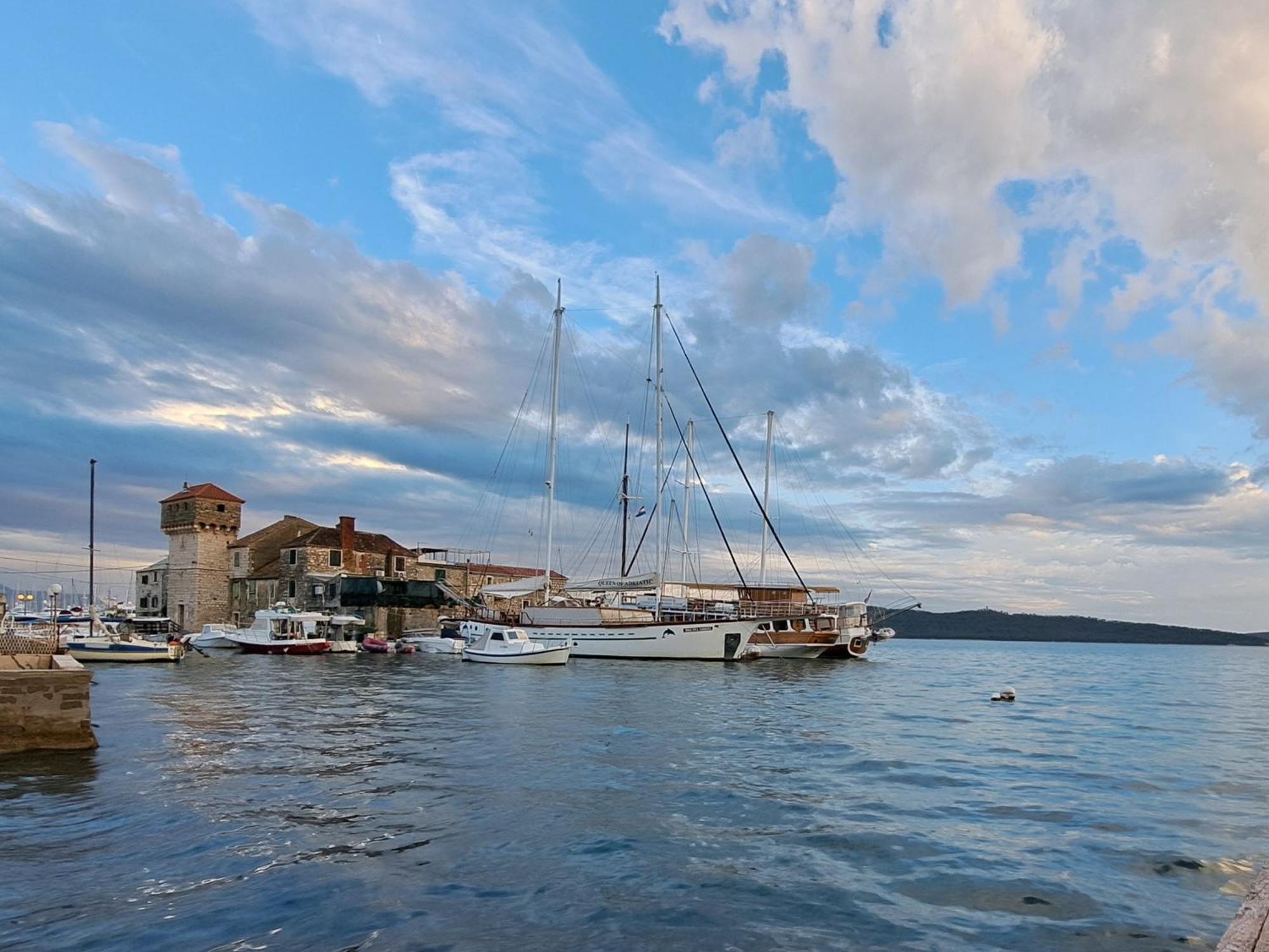 Holiday Apartman Kaštela Esterno foto